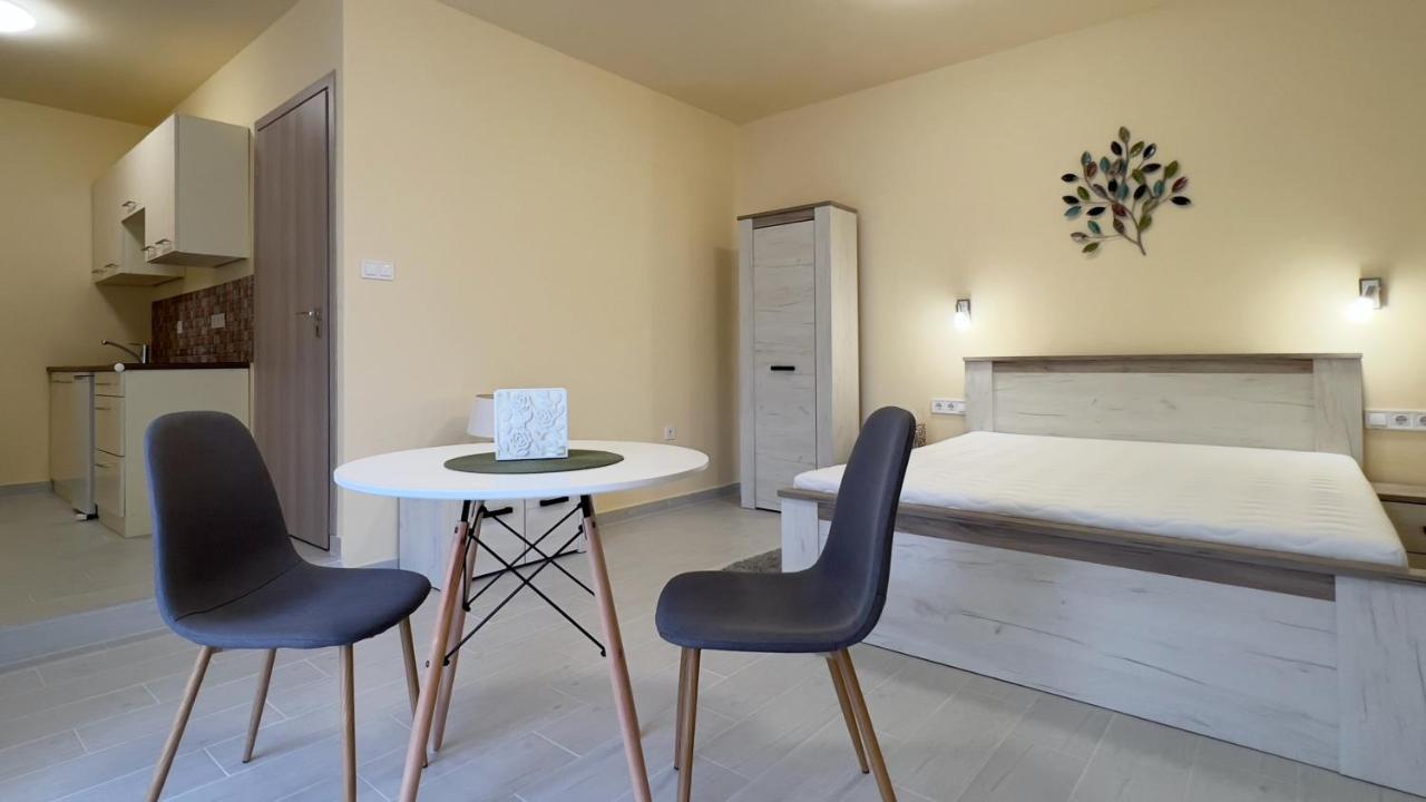 Gardencity Apartmanhaz Győr Zewnętrze zdjęcie